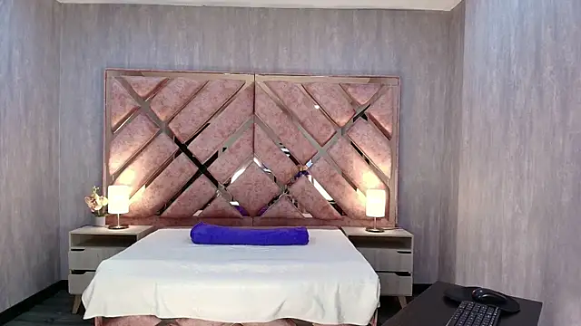 ANABELL BROWN online show from 25, 11, 2025