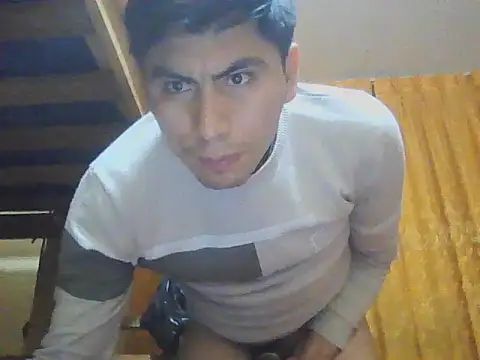 Snapshot of Migueles96 chatting on 17, 10, 2025 Migueles96 online show from 17, 10, 2025