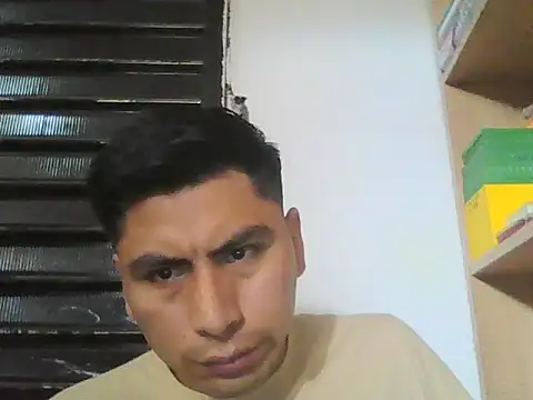 Snapshot of Migueles96 chatting on 17, 9, 2025 Migueles96 online show from 17, 9, 2025