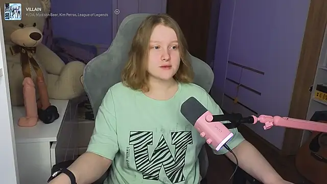 Snapshot of OliviaBlade chatting on 1, 11, 2025 OliviaBlade online show from 1, 11, 2025