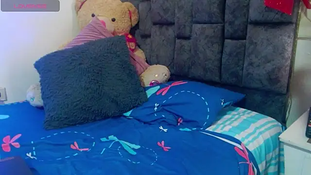 Charlotte Landry   online show from 17, 12, 2025