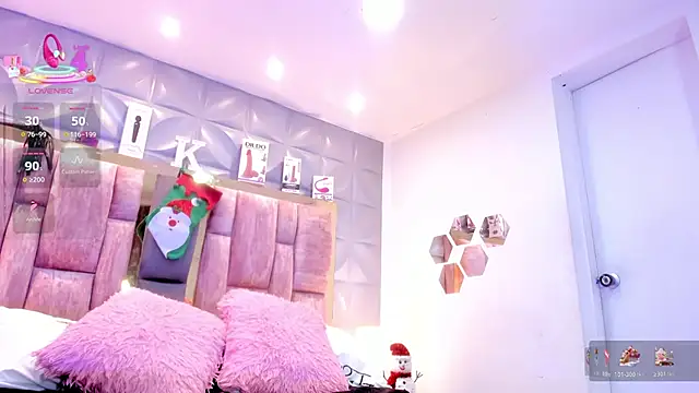 Snapshot of Charlotte_Landry__ chatting on 3, 12, 2025 Charlotte Landry online show from 3, 12, 2025