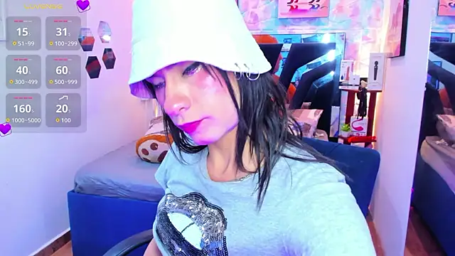 Charlotte Landry   online show from 28, 2, 2026