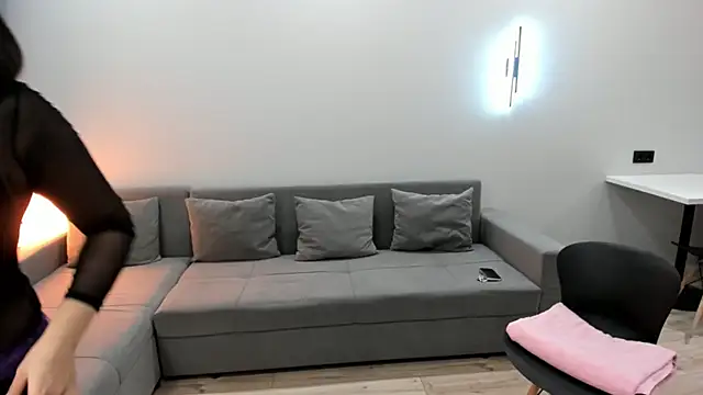 dreamoraa online show from 21, 9, 2025