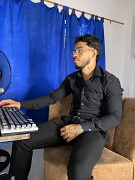 DavideVentura  online show from 2, 10, 2025