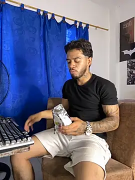DavideVentura  online show from 4, 10, 2025