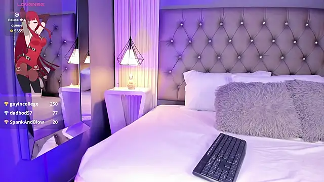 LunaBloomn online show from 21, 11, 2025