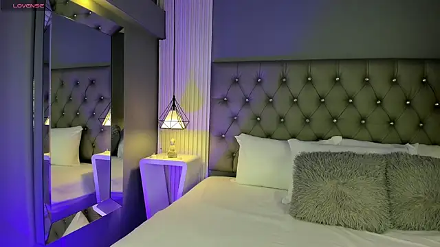 LunaBloomn online show from 24, 11, 2025