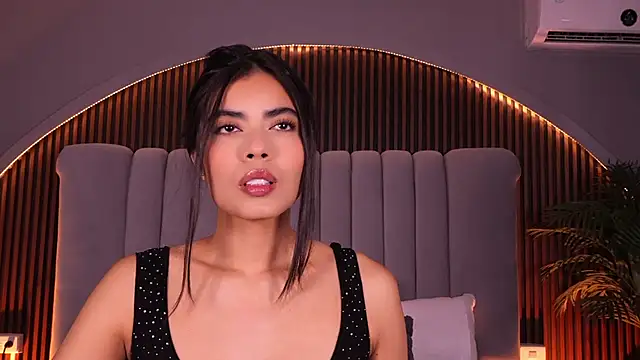 Isabellax21 online show from 10, 4, 2026