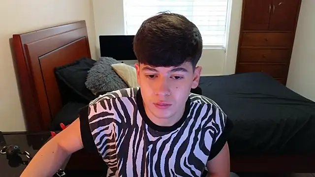 tightncuteass online show from 2, 11, 2025