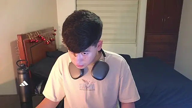 tightncuteass online show from 26, 11, 2025