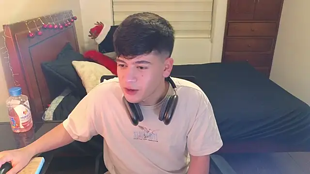 tightncuteass online show from 14, 11, 2025