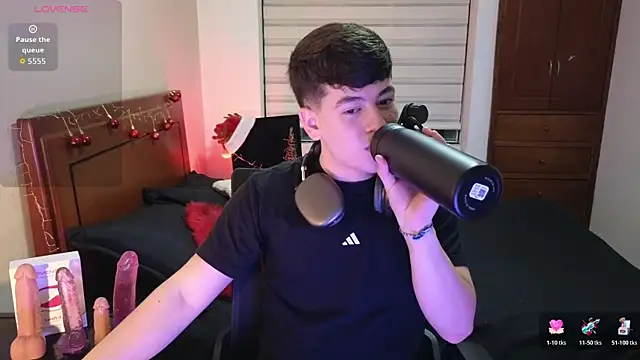 tightncuteass online show from 1, 12, 2025