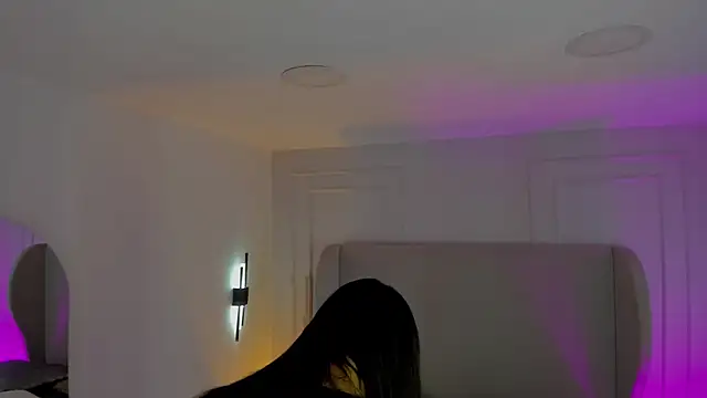 Dream nena online show from 10, 10, 2025