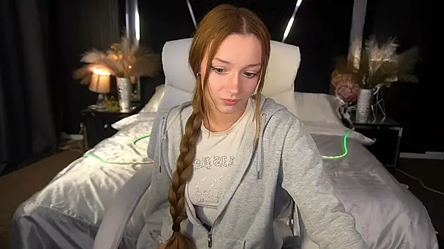 FoxyMayy online show from 9, 11, 2025