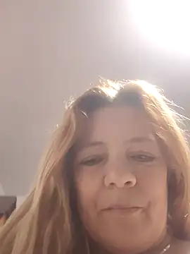 Casandra Cruz online show from 1, 10, 2025