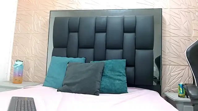 Tinita  online show from 24, 11, 2025