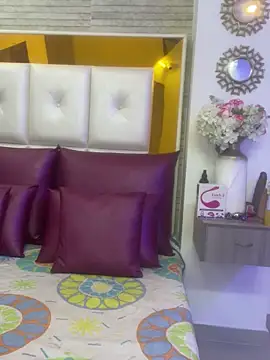 Leslie Bussh  online show from 19, 4, 2026