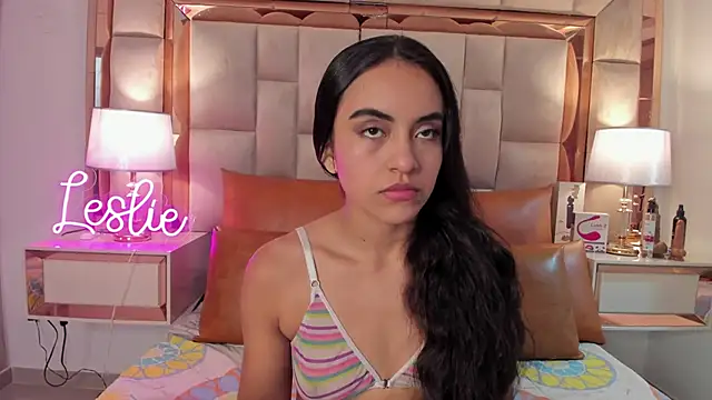 Leslie Bussh  online show from 14, 11, 2025