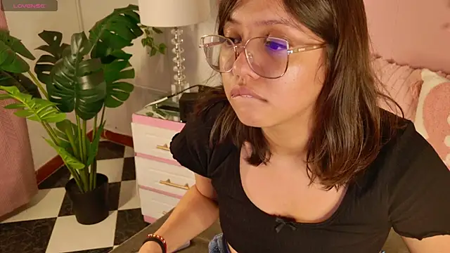 Lauuu2007 online show from 30, 3, 2026