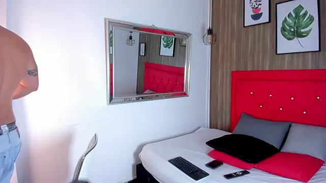 Snapshot of big-tyler chatting on 21, 10, 2025 big-tyler online show from 21, 10, 2025