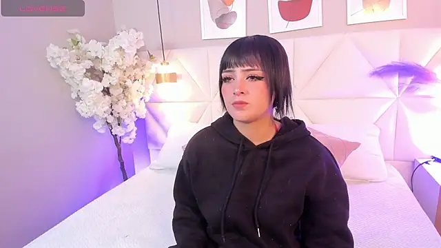 Adara  carter  online show from 29, 11, 2025