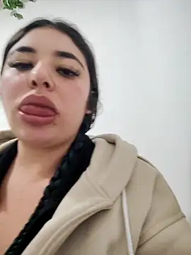 Bagiolett online show from 19, 3, 2026