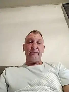 Snapshot of niezlomny75 chatting on 10, 9, 2025 niezlomny75 online show from 10, 9, 2025