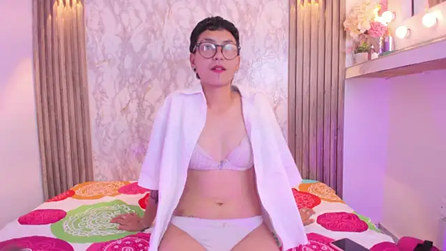 Tomie Lee online show from 16, 9, 2025