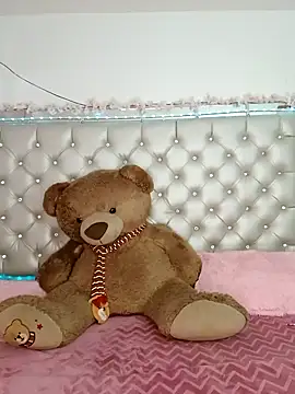 ZARAY 1118 online show from 25, 10, 2025