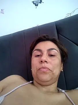 Snapshot of vanessa-titisM chatting on 10, 5, 2026 vanessa-titisM online show from 10, 5, 2026