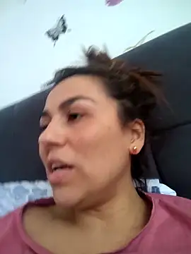 Snapshot of vanessa-titisM chatting on 6, 5, 2026 vanessa-titisM online show from 6, 5, 2026