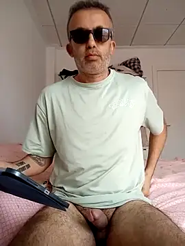 Snapshot of EmilioTaladdro chatting on 25, 4, 2026 EmilioTaladdro online show from 25, 4, 2026
