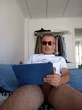 Snapshot of EmilioTaladdro chatting on 23, 5, 2026 EmilioTaladdro online show from 23, 5, 2026