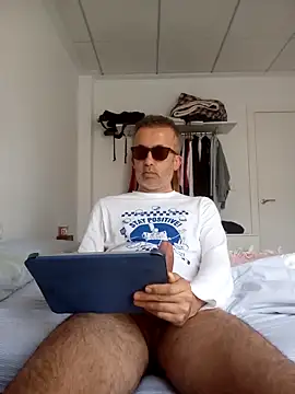 Snapshot of EmilioTaladdro chatting on 1, 5, 2026 EmilioTaladdro online show from 1, 5, 2026
