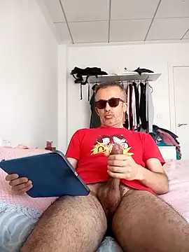 Snapshot of EmilioTaladdro chatting on 3, 5, 2026 EmilioTaladdro online show from 3, 5, 2026