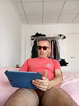 Snapshot of EmilioTaladdro chatting on 17, 5, 2026 EmilioTaladdro online show from 17, 5, 2026