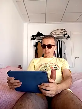 Snapshot of EmilioTaladdro chatting on 11, 5, 2026 EmilioTaladdro online show from 11, 5, 2026
