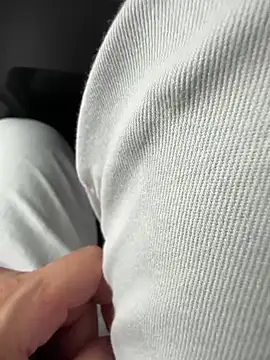 LAZ3R1 online show from 23, 10, 2025