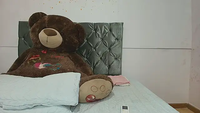 debora ortiz online show from 27, 10, 2025