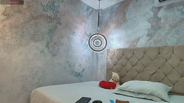 debora ortiz online show from 21, 10, 2025