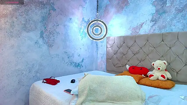 debora ortiz online show from 25, 10, 2025