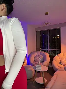 GabyMejiaa online show from 15, 4, 2026