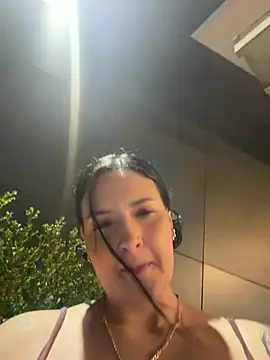 Snapshot of GabyMejiaa chatting on 15, 5, 2026 GabyMejiaa online show from 15, 5, 2026