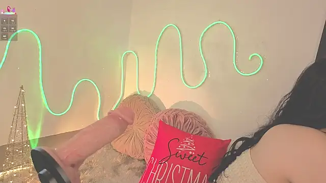 ashlynnlowe  online show from 14, 12, 2025