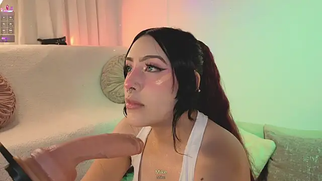 ashlynnlowe  online show from 22, 2, 2026