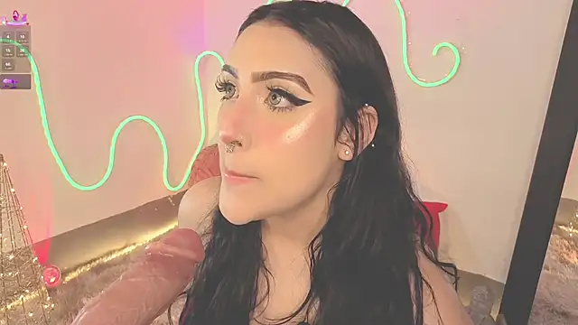 ashlynnlowe  online show from 20, 12, 2025