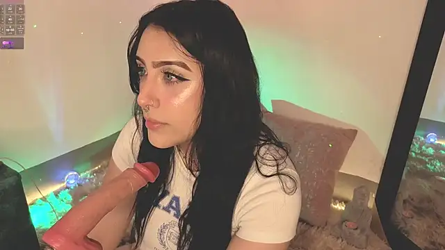 ashlynnlowe  online show from 4, 11, 2025