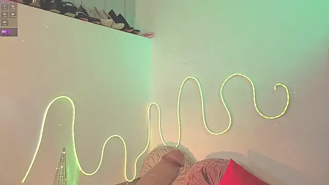 ashlynnlowe  online show from 4, 12, 2025