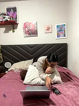 Snapshot of Afroditanamoraix chatting on 13, 9, 2025 Afroditanamoraix online show from 13, 9, 2025